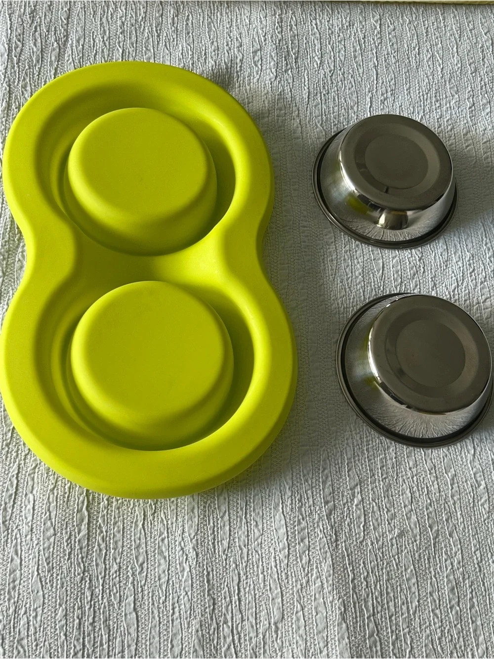 Mod -Double Stainless Steel Pet Bowls in Lime Yellow Stand